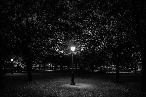 DARK CITIES PARIS