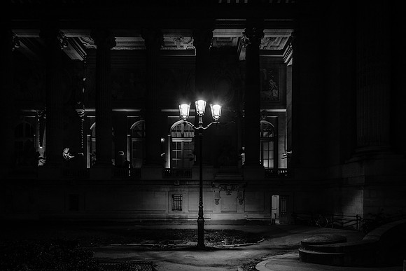 DARK CITIES PARIS