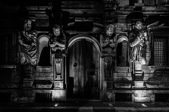 DARK CITIES MILAN