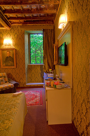 _MG_1072And10moreEnhancer