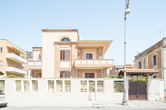 LUNGOILMARE