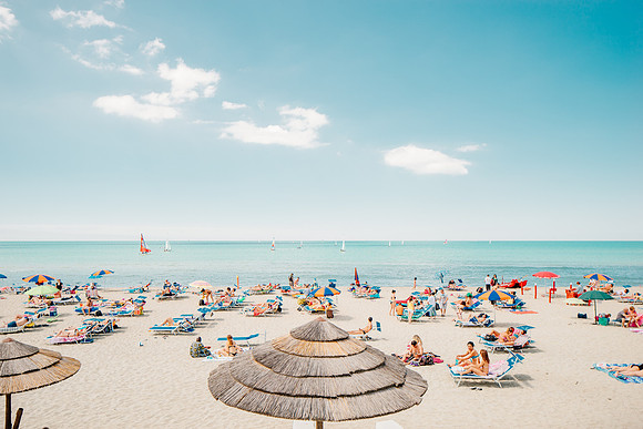 LIFE IS A BEACH A