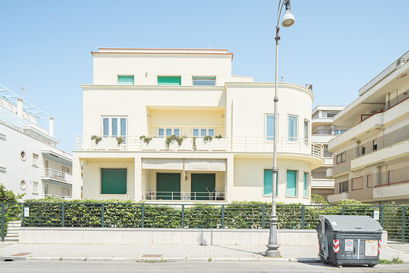 LUNGOILMARE