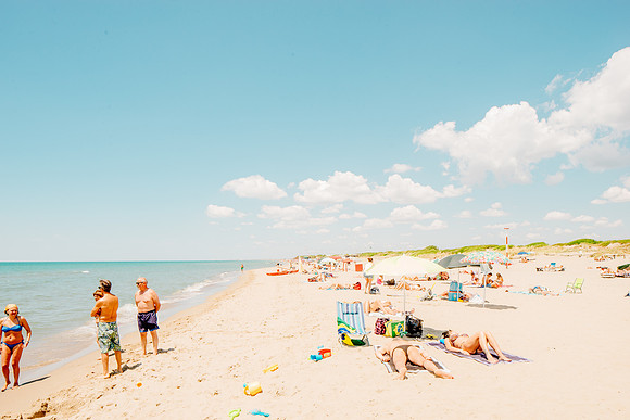 LIFE IS A BEACH A