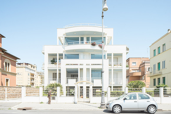 LUNGOILMARE