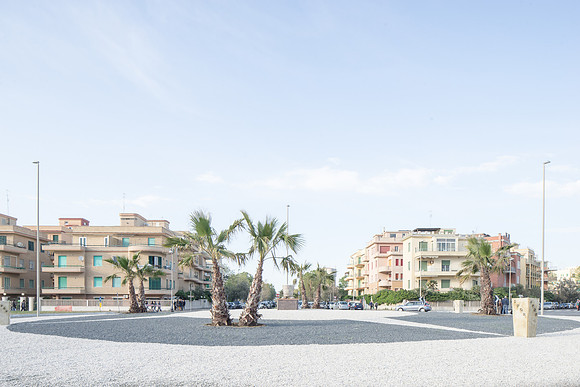 LUNGOILMARE