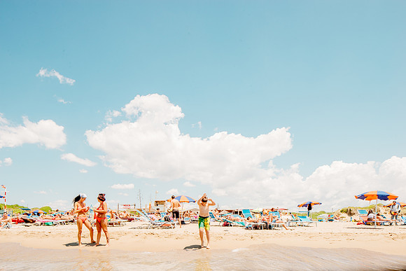 LIFE IS A BEACH A