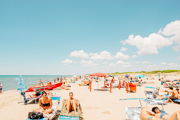 LIFE IS A BEACH A